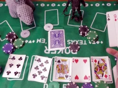 Igra Casual Poker Online spletu