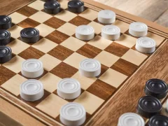 Igra Checkers Two Player spletu