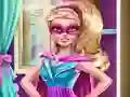 Igra Superhero Doll Closet spletu