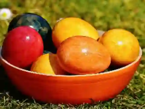 Igra Shell Eggs Colored Jigsaw spletu