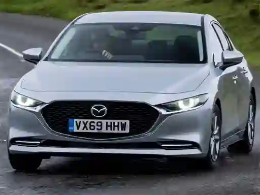 Igra Mazda 3 Sedan spletu