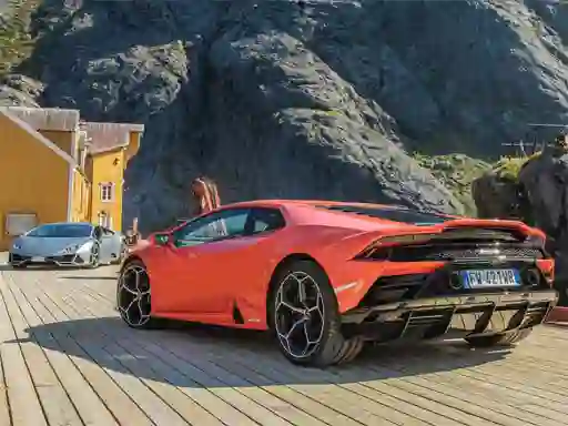 Igra Huracan Evo Puzzle spletu