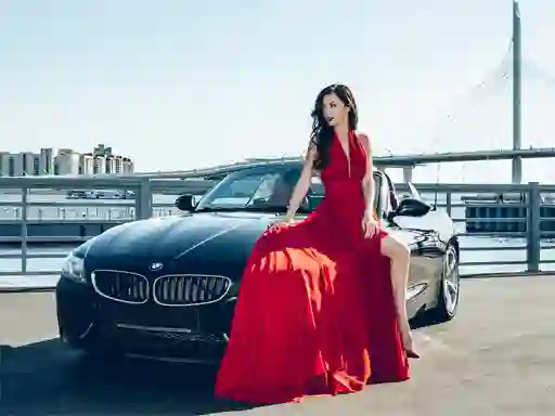 Igra Girls and Cars spletu