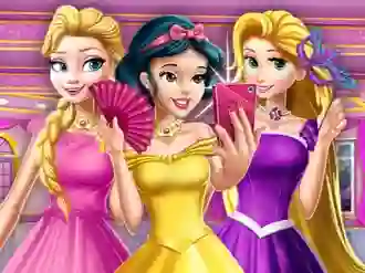 Igra Princesses At Masquerade spletu