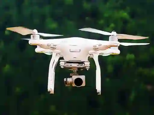 Igra Flying Drone Puzzle spletu