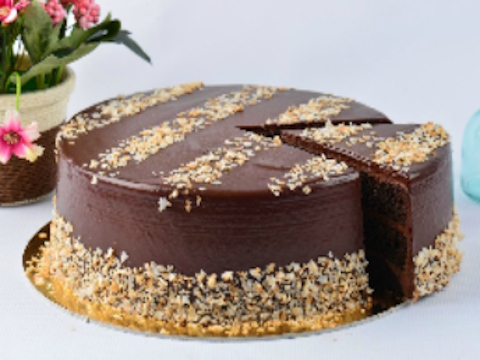 Igra Ferrero rocher torta skriva  spletu