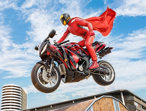 Igra Pravi motorični super heroji kaskader 3d  spletu